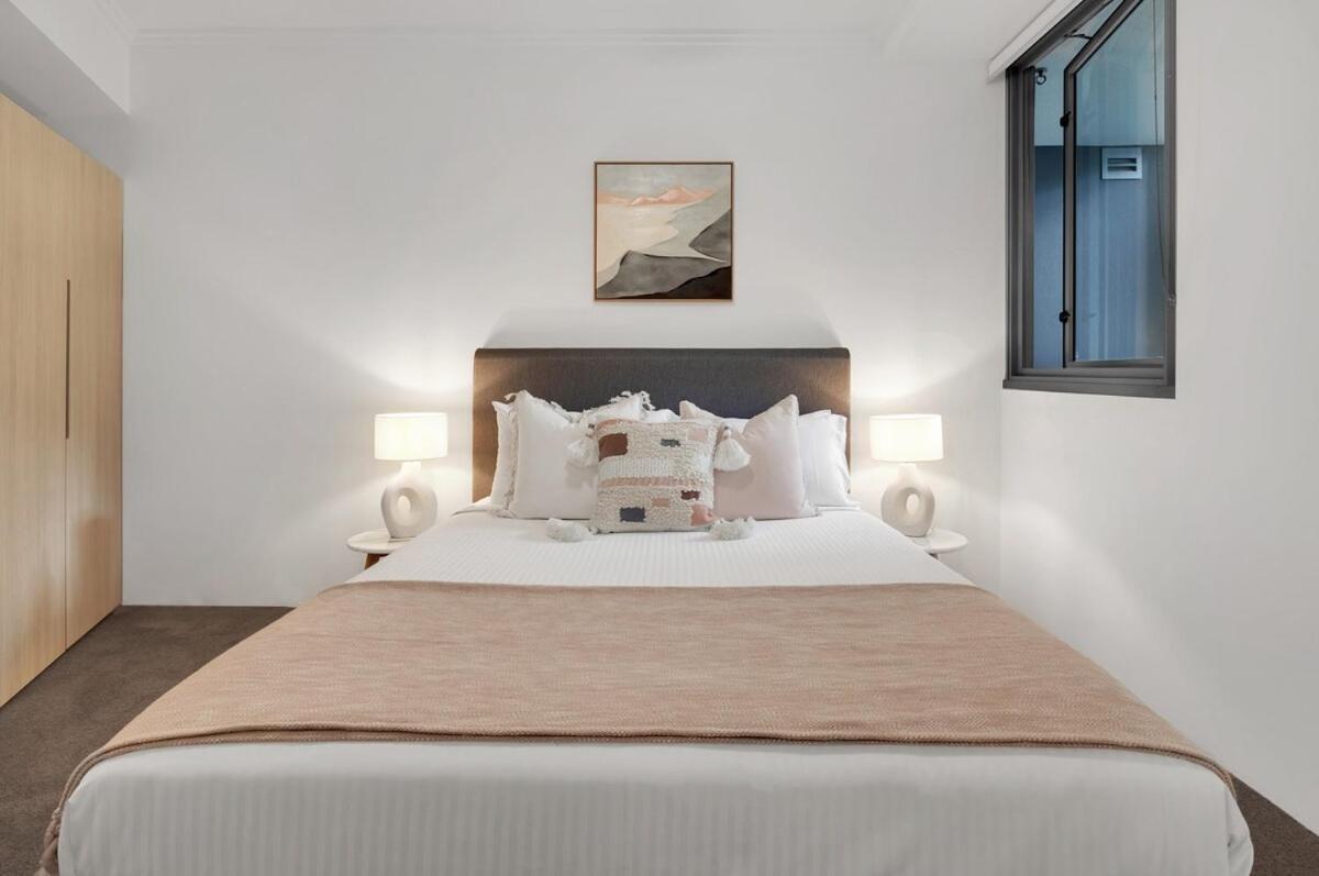 Kelvin Grove Sanctuary - 2br 2ba W Private Balcony Apartment *